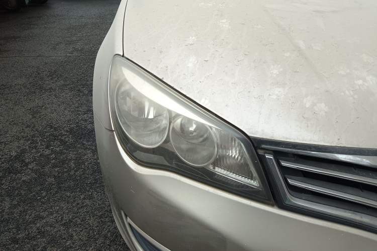 Used Roewe 350 2014 1.5L Manual Xunchi Edition Right Front Headlight
