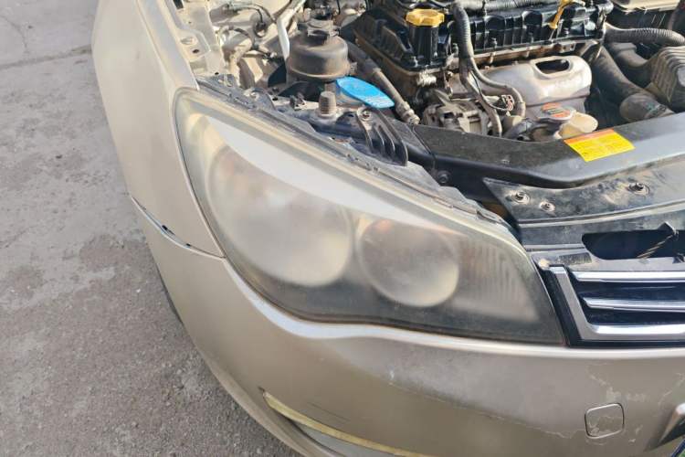 Used Roewe 350 2014 1.5L Automatic Xunyue Version Right Front Headlight
