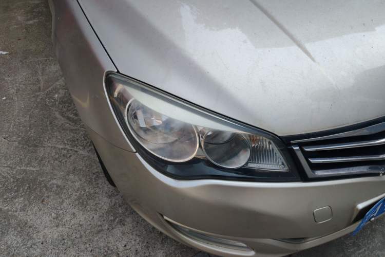 Used Roewe 350 2014 1.5L Manual Swift Edition Right Front Headlight