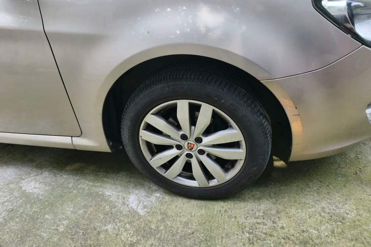 Used Roewe 350 2014 1.5L Manual Swift Edition Right Front Wheel Hub