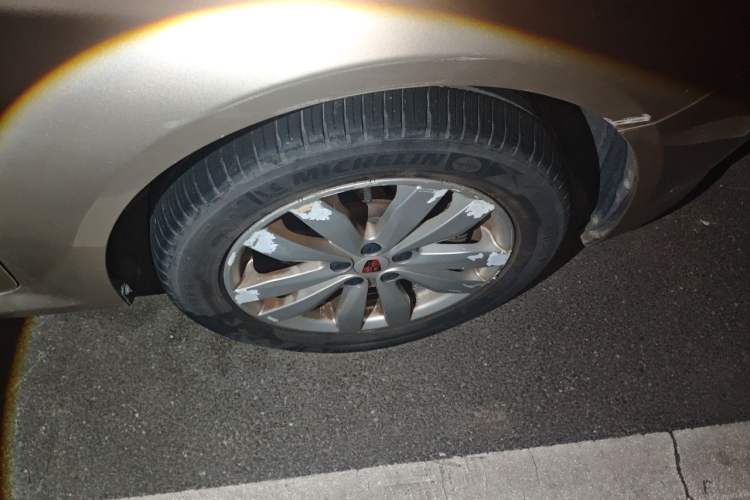 Used Roewe 350 2014 1.5L Automatic Xunyue Version Right Front Wheel Hub