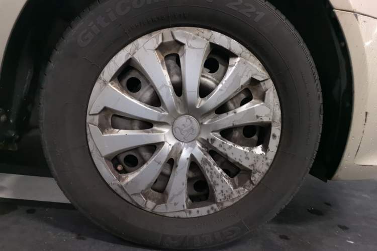 Used Roewe 350 2014 1.5L Manual Xunchi Edition Right Front Wheel Hub