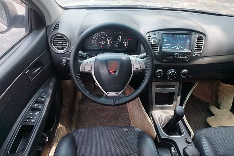 Used Roewe 350 2014 1.5L Manual Swift Edition Steering Wheel