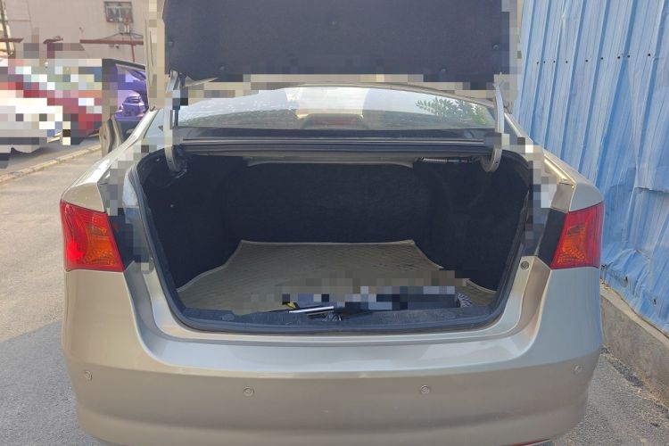 Used Roewe 350 2014 1.5L Manual Xunchi Edition Trunk
