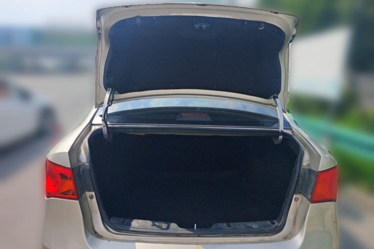 Used Roewe 350 2014 1.5L Manual Xunchi Edition Trunk
