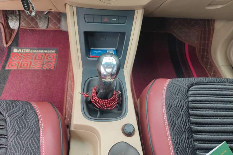 Used Roewe 350 2015 1.5L Manual Luxury Sunroof Edition Gear Lever