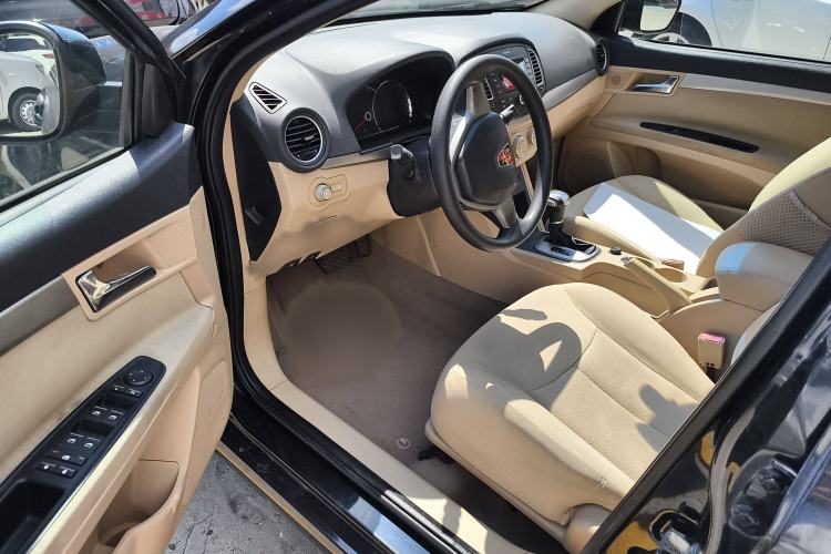 Used Roewe 350 2015 1.5L Automatic Luxury Sunroof Edition Interior 2