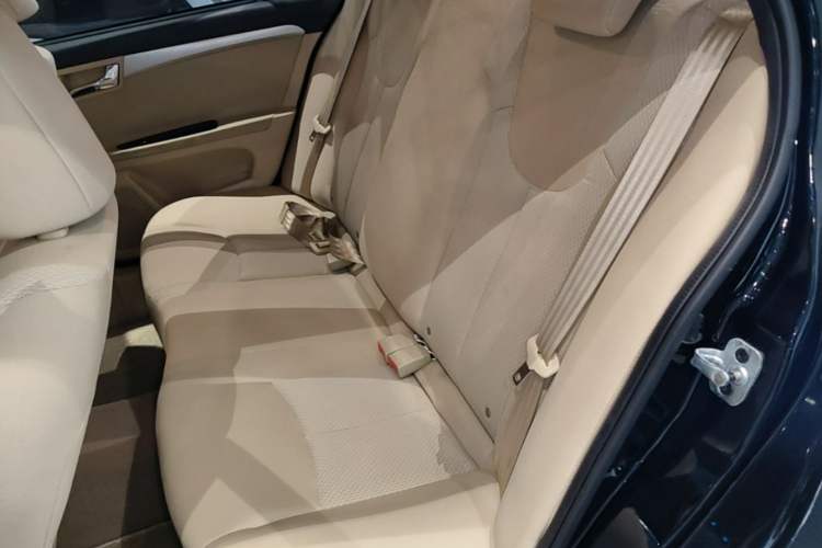 Used Roewe 350 2015 1.5L Automatic Luxury Sunroof Edition Left Rear Seat