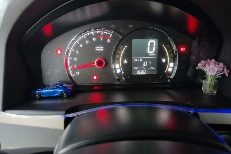 Used Roewe 350 2015 1.5L Manual Luxury Sunroof Edition Odometer Close Up