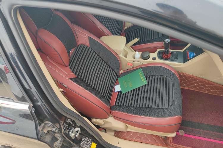Used Roewe 350 2015 1.5L Manual Luxury Sunroof Edition Right Front Seat