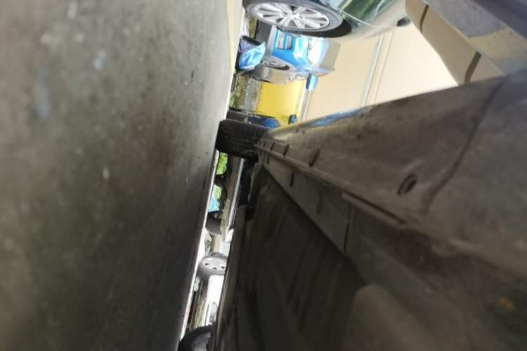 Used Roewe 350 2015 1.5L Manual Luxury Sunroof Edition Right Side Sill