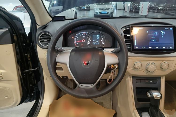 Used Roewe 350 2015 1.5L Automatic Luxury Sunroof Edition Steering Wheel