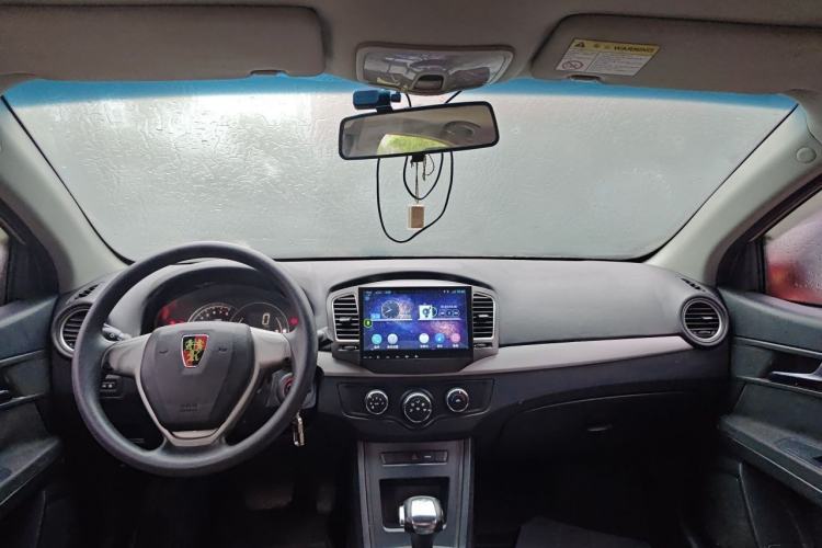 Used Roewe 350 2015 1.5L Automatic Luxury Sunroof Edition Center Console