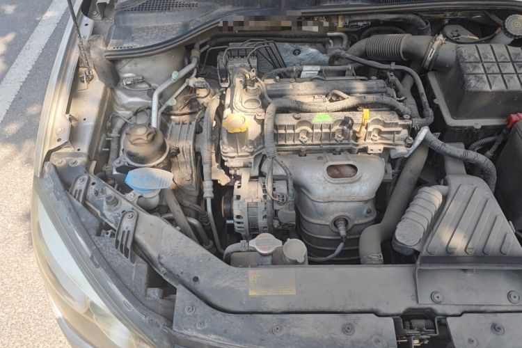 Used Roewe 350 2015 1.5L Manual Luxury Sunroof Edition Engine Bay Right