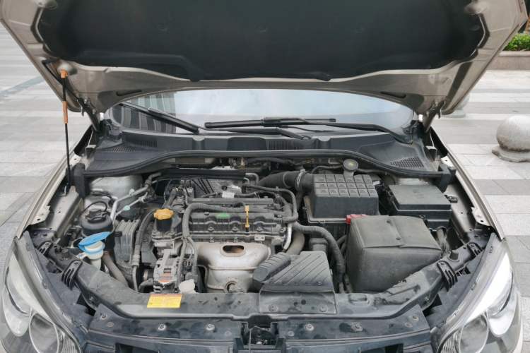 Used Roewe 350 2015 1.5L Automatic Luxury Sunroof Edition Engine Bay