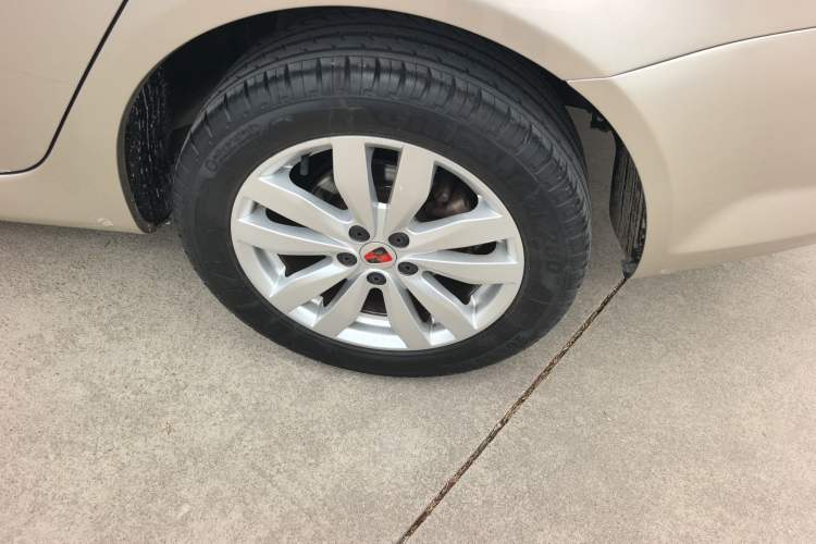 Used Roewe 350 2015 1.5L Automatic Luxury Sunroof Edition Exterior 2