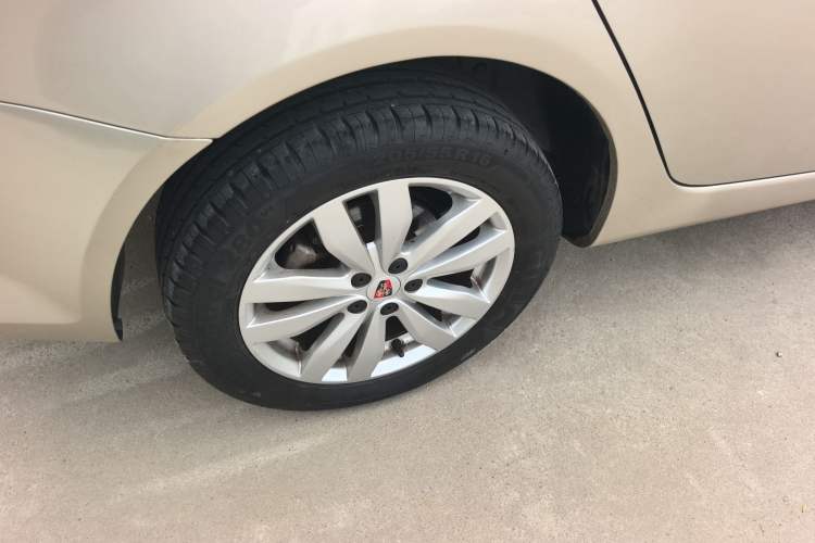 Used Roewe 350 2015 1.5L Automatic Luxury Sunroof Edition Exterior 4