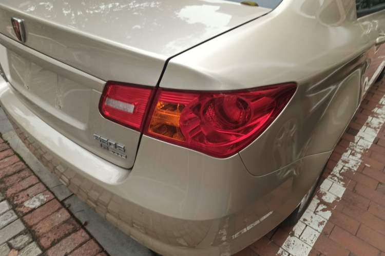 Used Roewe 350 2015 1.5L Manual Luxury Sunroof Edition Exterior 6