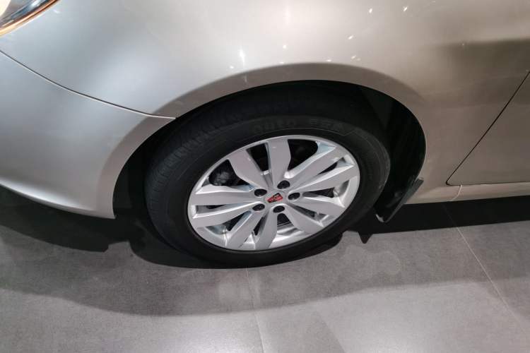 Used Roewe 350 2015 1.5L Automatic Luxury Sunroof Edition Exterior 7