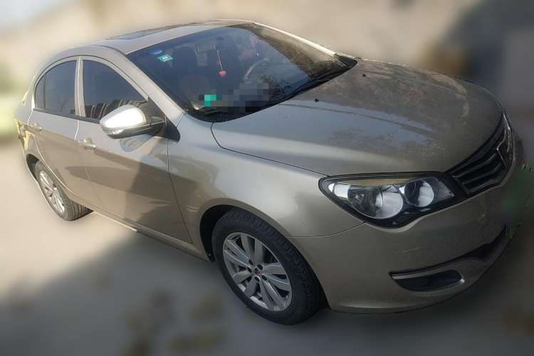 Used Roewe 350 2015 1.5L Automatic Luxury Sunroof Edition Front Right 45 Deg