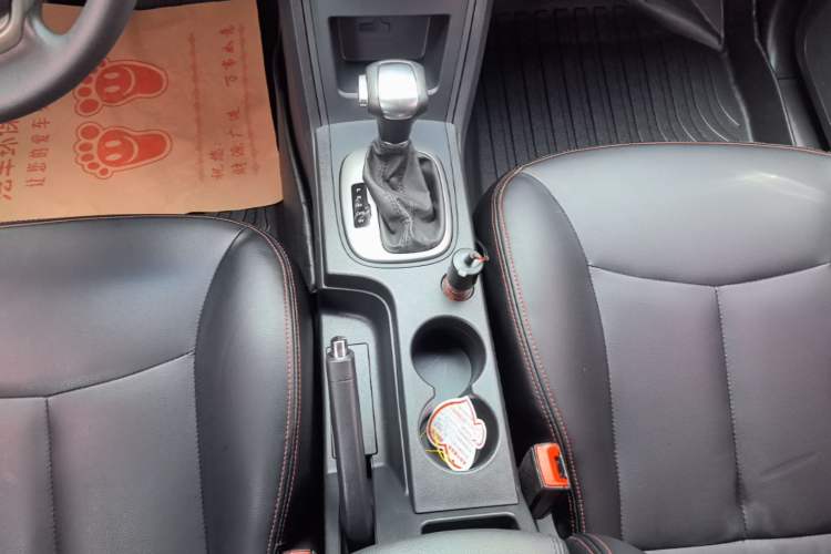 Used Roewe 350 2015 1.5L Automatic Luxury Sunroof Edition Gear Lever