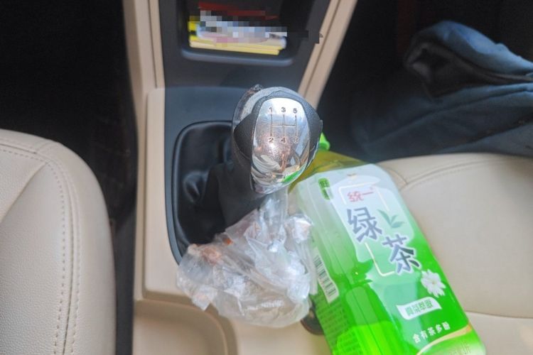 Used Roewe 350 2015 1.5L Manual Luxury Sunroof Edition Gear Lever