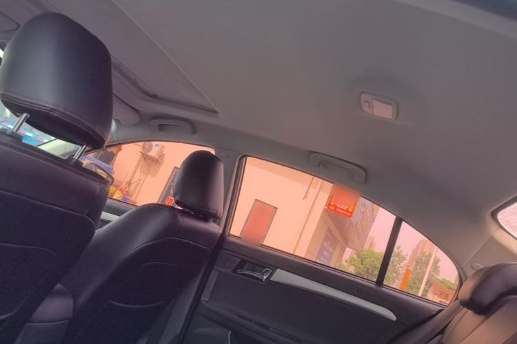 Used Roewe 350 2015 1.5L Automatic Luxury Sunroof Edition Headliner
