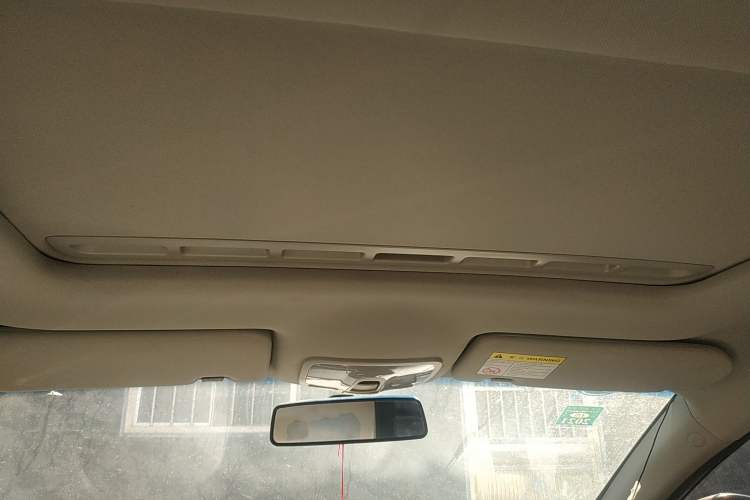 Used Roewe 350 2015 1.5L Automatic Luxury Sunroof Edition Headliner