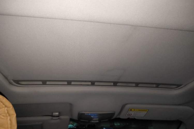 Used Roewe 350 2015 1.5L Manual Luxury Sunroof Edition Headliner