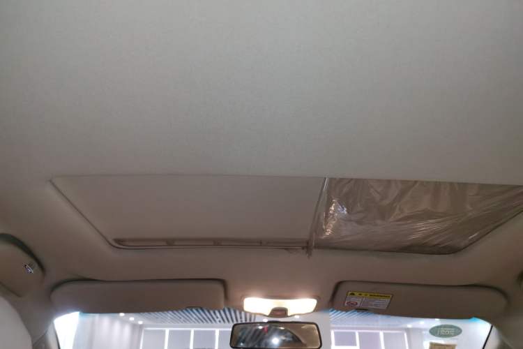 Used Roewe 350 2015 1.5L Automatic Luxury Sunroof Edition Headliner