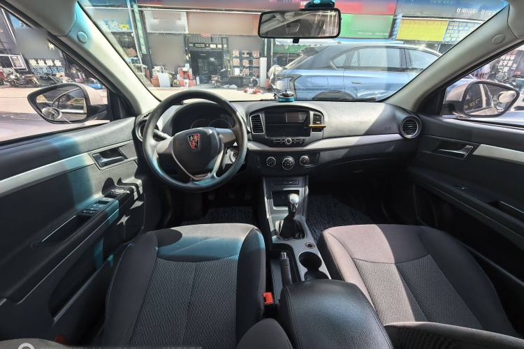Used Roewe 350 2015 1.5L Manual Luxury Sunroof Edition Interior 2