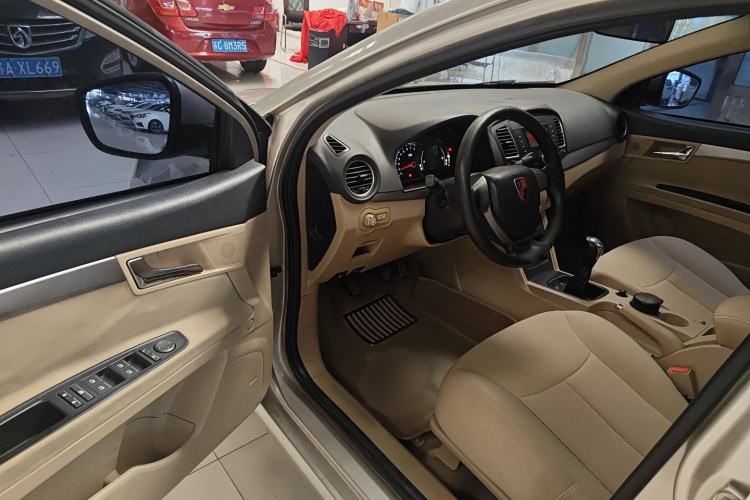 Used Roewe 350 2015 1.5L Manual Luxury Sunroof Edition Interior 2