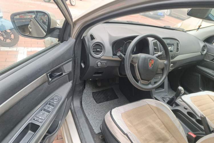 Used Roewe 350 2015 1.5L Manual Luxury Sunroof Edition Interior 3