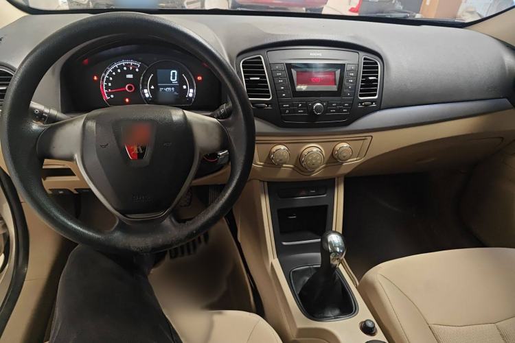 Used Roewe 350 2015 1.5L Manual Luxury Sunroof Edition Interior 3