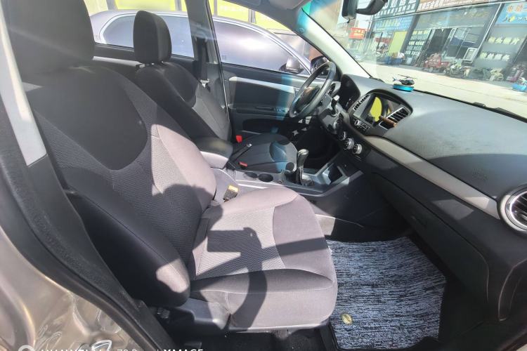 Used Roewe 350 2015 1.5L Manual Luxury Sunroof Edition Interior 8