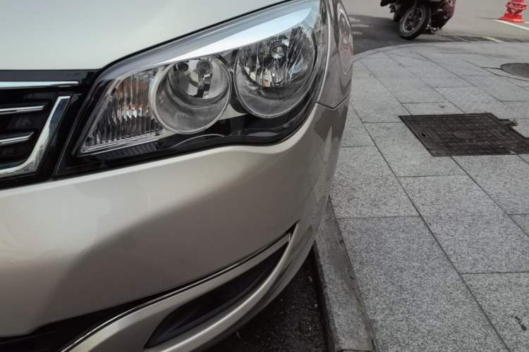 Used Roewe 350 2015 1.5L Automatic Luxury Sunroof Edition Left Front Headlight