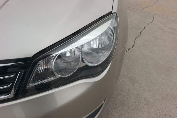Used Roewe 350 2015 1.5L Automatic Luxury Sunroof Edition Left Front Headlight