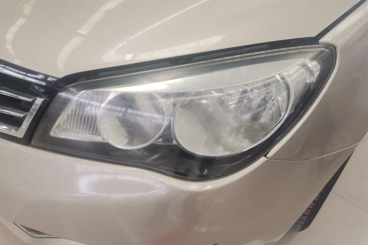 Used Roewe 350 2015 1.5L Manual Luxury Sunroof Edition Left Front Headlight