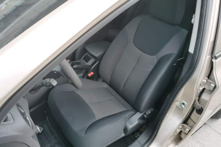 Used Roewe 350 2015 1.5L Automatic Luxury Sunroof Edition Left Front Seat