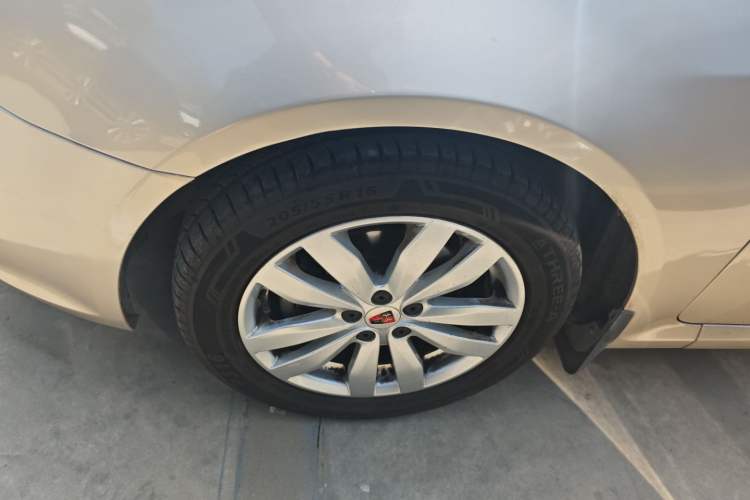 Used Roewe 350 2015 1.5L Manual Luxury Sunroof Edition Left Front Wheel Hub
