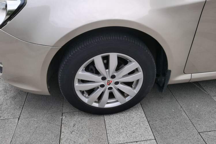 Used Roewe 350 2015 1.5L Automatic Luxury Sunroof Edition Left Front Wheel Hub