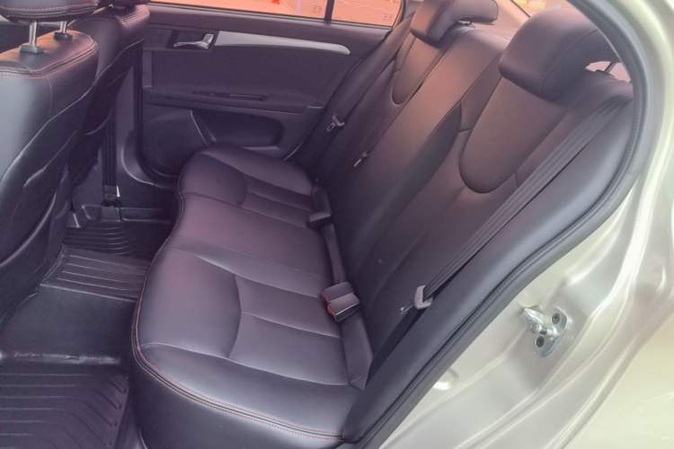 Used Roewe 350 2015 1.5L Automatic Luxury Sunroof Edition Left Rear Seat