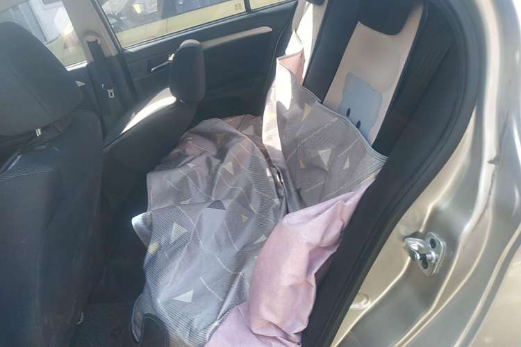 Used Roewe 350 2015 1.5L Automatic Luxury Sunroof Edition Left Rear Seat