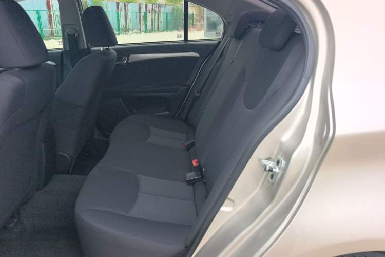 Used Roewe 350 2015 1.5L Automatic Luxury Sunroof Edition Left Rear Seat