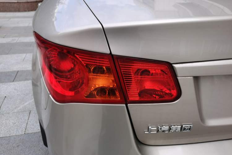 Used Roewe 350 2015 1.5L Automatic Luxury Sunroof Edition Left Rear Taillight