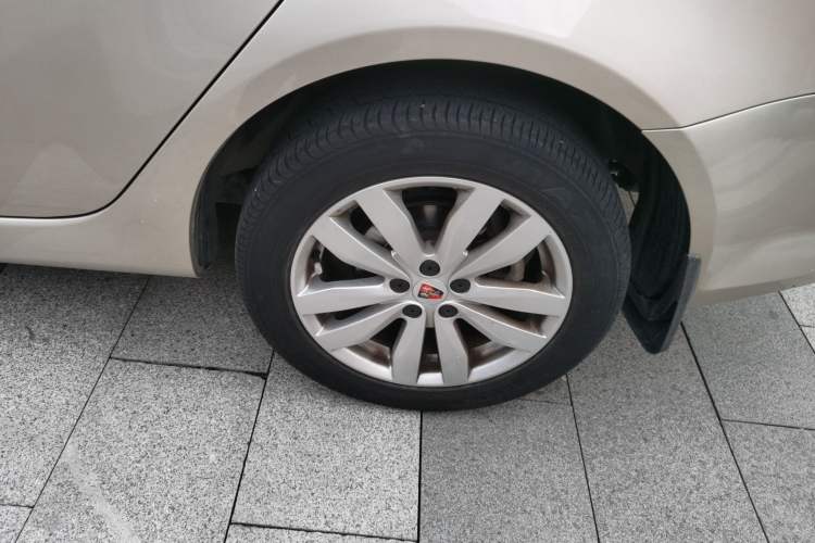 Used Roewe 350 2015 1.5L Automatic Luxury Sunroof Edition Left Rear Wheel Hub