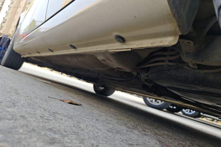 Used Roewe 350 2015 1.5L Manual Luxury Sunroof Edition Left Side Sill