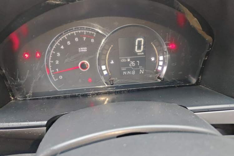 Used Roewe 350 2015 1.5L Automatic Luxury Sunroof Edition Odometer Close Up