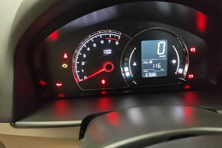 Used Roewe 350 2015 1.5L Manual Luxury Sunroof Edition Odometer Close Up