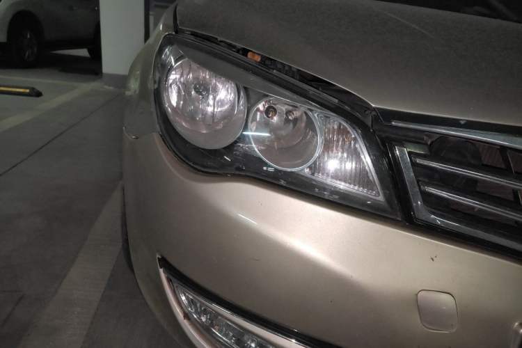 Used Roewe 350 2015 1.5L Manual Luxury Sunroof Edition Right Front Headlight